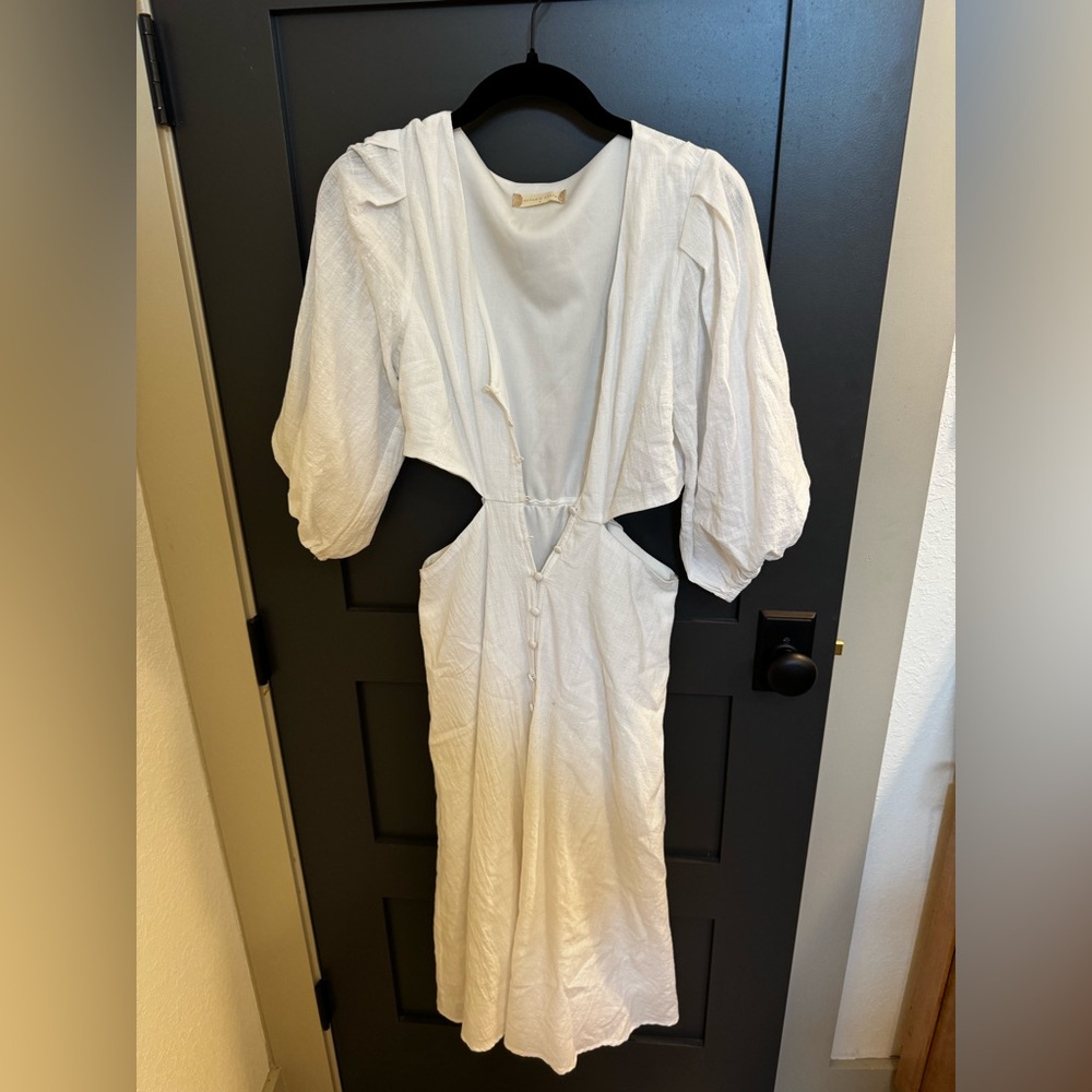 Alter’d State White Puff-Sleeve Cutout Midi Dress